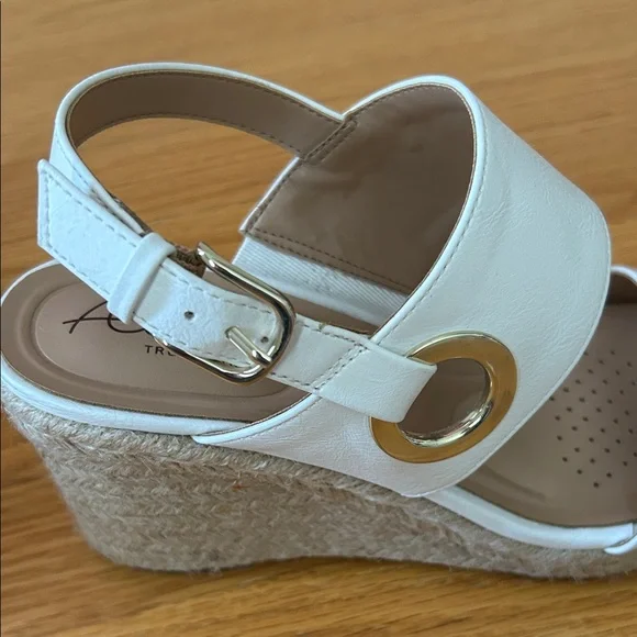 Abella White Leather Wedge Sandals - Picture 5 of 6